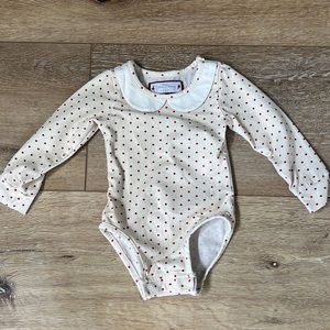 Red polka dot collar shirt